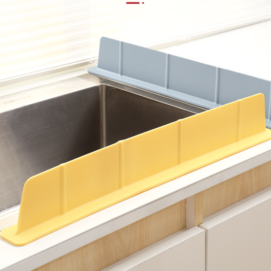 シンク吸盤式防水板 シリコン防はね仕様 キッチン・洗面台用 防水バリア 水切りマット